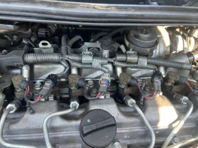 Toyota Auris 2.2D-CAT 177кс. НА ЧАСТИ, снимка 15