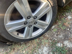 Toyota Auris 2.2D-CAT 177кс. НА ЧАСТИ, снимка 5