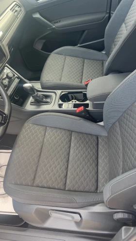 VW Touran 2.0/150Highline  DSG DISTRONIC led без зъбележка , снимка 8