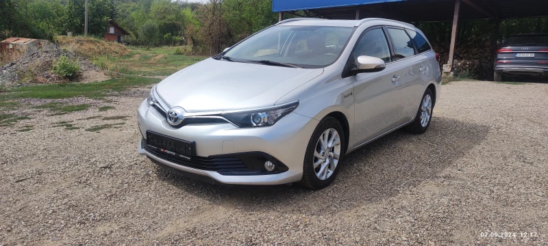 Toyota Auris 1.8 Hybrid , снимка 1 - Автомобили и джипове - 47988164