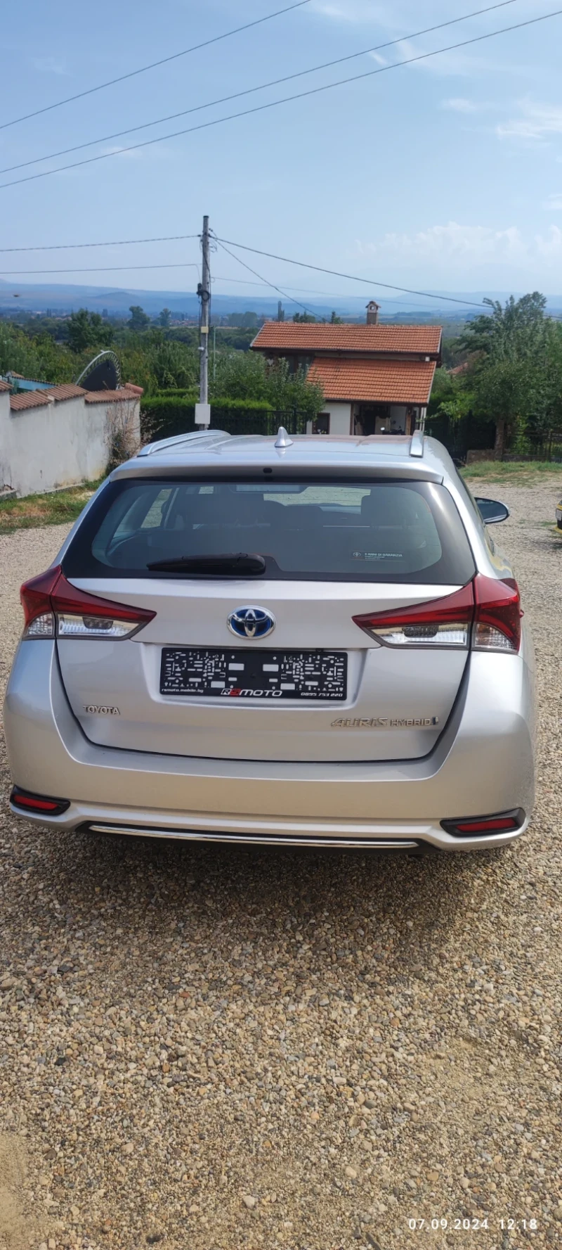 Toyota Auris 1.8 Hybrid 112000km, снимка 2 - Автомобили и джипове - 49501259