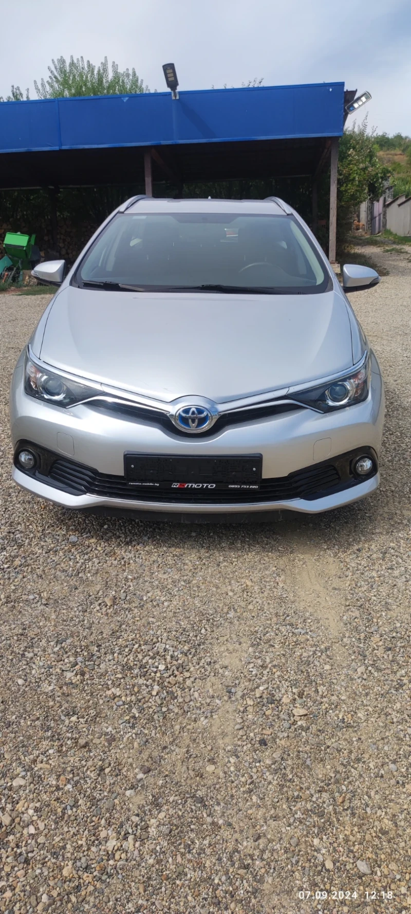 Toyota Auris 1.8 Hybrid 112000km, снимка 3 - Автомобили и джипове - 49501259