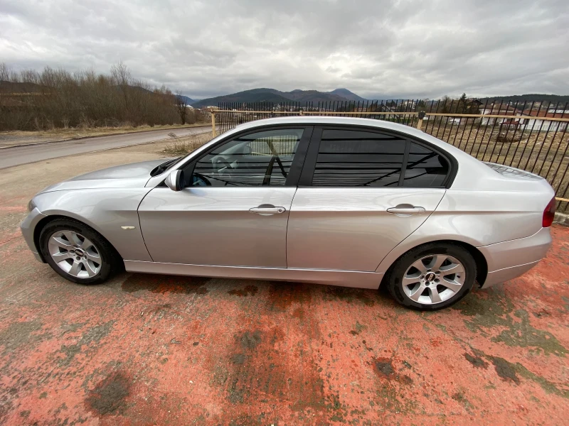 BMW 320, снимка 6 - Автомобили и джипове - 48484030