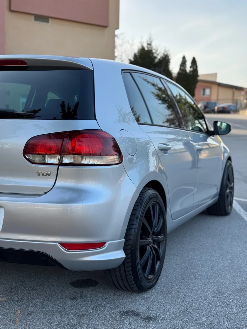 VW Golf 1.6TDI, снимка 2 - Автомобили и джипове - 49496979