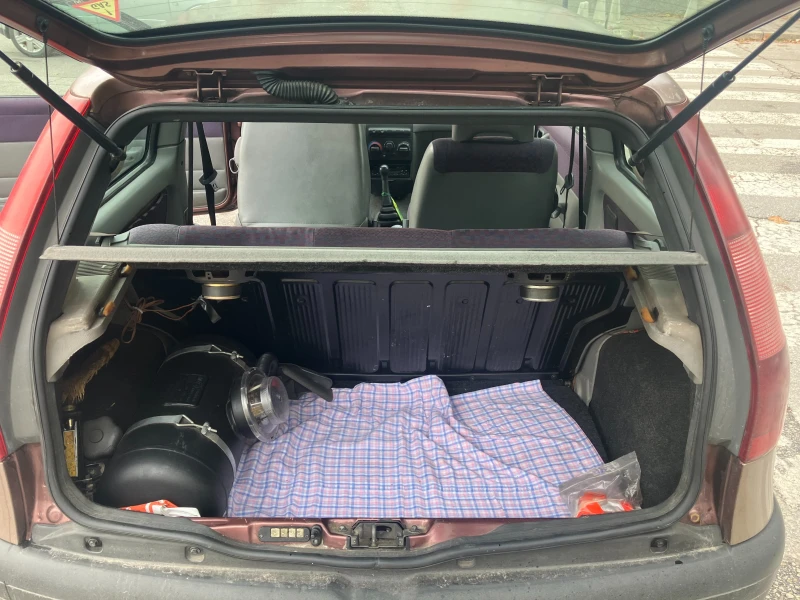 Fiat Punto Бензин + Газ, снимка 8 - Автомобили и джипове - 52686698