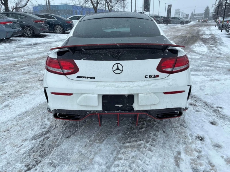 Mercedes-Benz C 300 * CARFAX * ЦЕНА ДО БГ, снимка 4 - Автомобили и джипове - 53196840