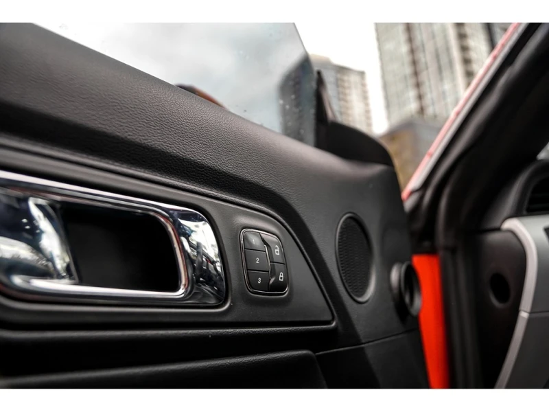 Ford Mustang GT * * CARFAX * * АВТО КРЕДИТ * * , снимка 11 - Автомобили и джипове - 53216922