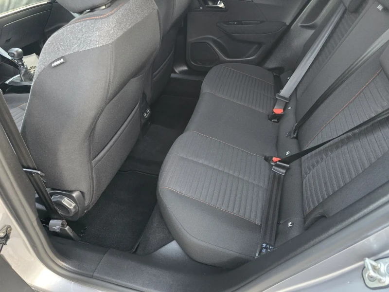 Peugeot 2008 1.5 DIZEL , снимка 12 - Автомобили и джипове - 53328593