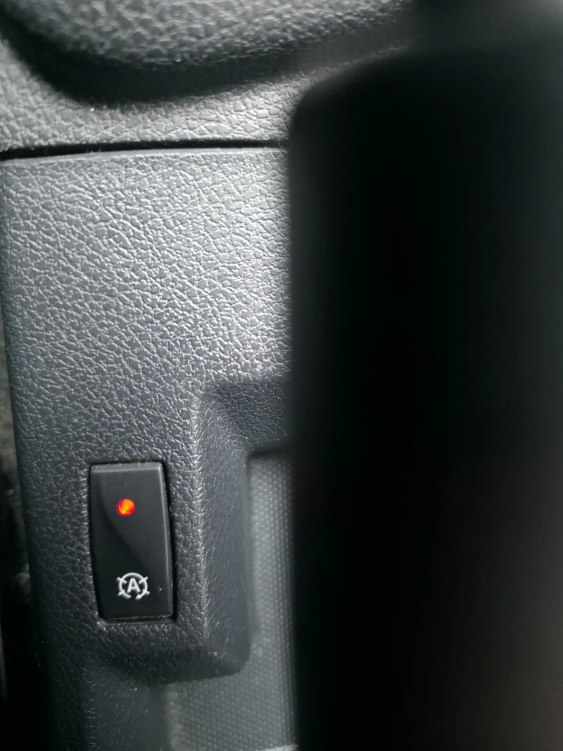 Dacia Sandero Автоматик/Навигация/Ел.стъкла/Климатик, снимка 13 - Автомобили и джипове - 53329593