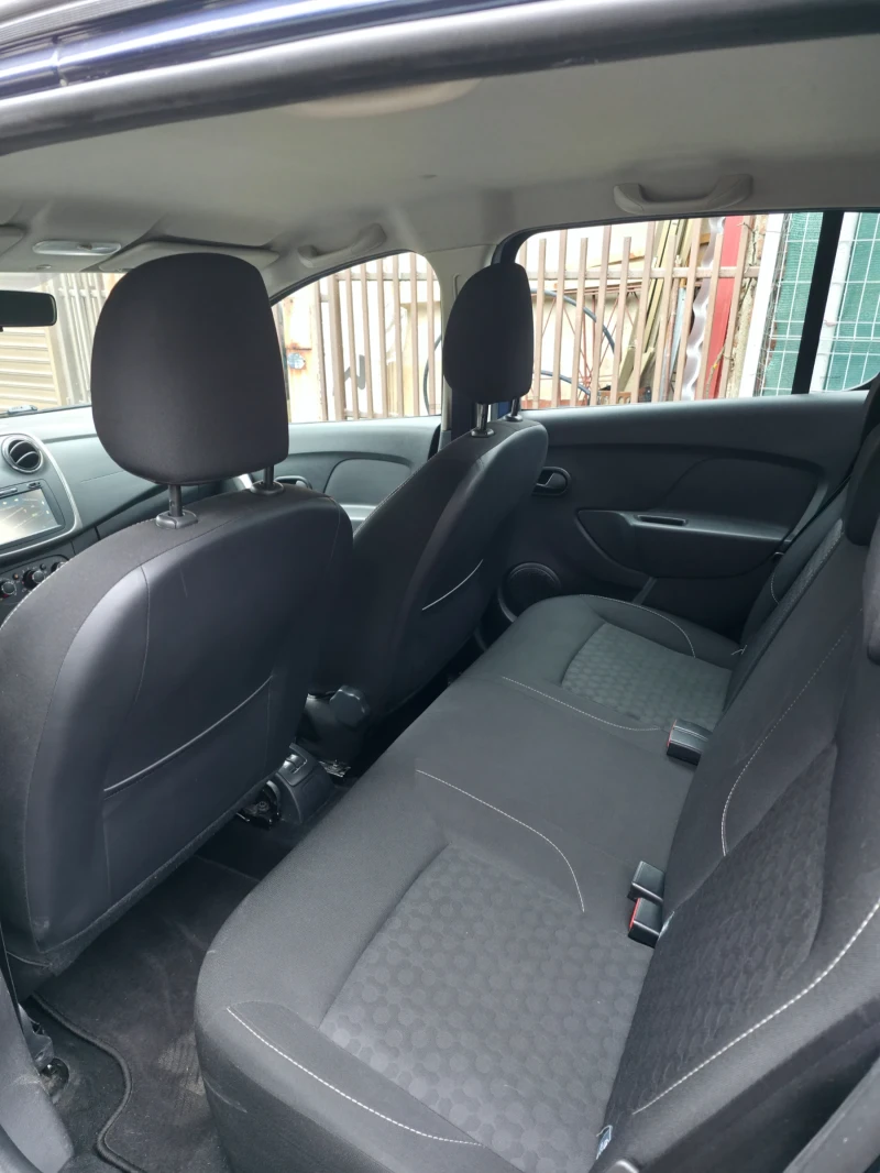 Dacia Sandero Автоматик/Навигация/Ел.стъкла/Климатик, снимка 9 - Автомобили и джипове - 53329593