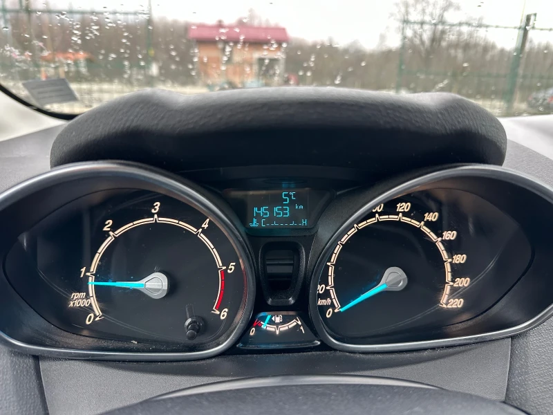 Ford Fiesta 1.6 TDCI, снимка 12 - Автомобили и джипове - 53467977
