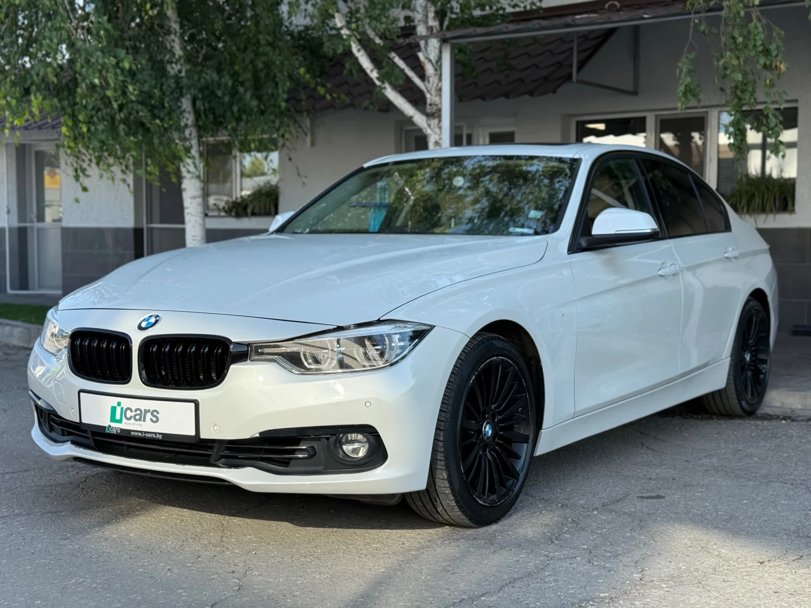 BMW 330 xDrive | Mobile.bg — изображение 1