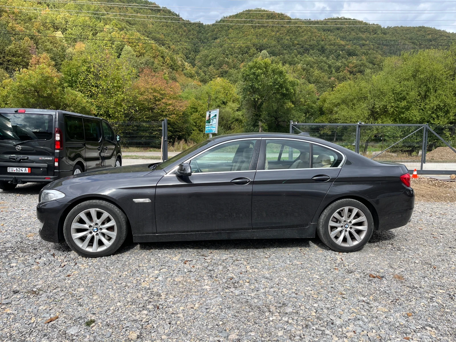 BMW 530 530* xDrive* 258k.с.*  - изображение 2