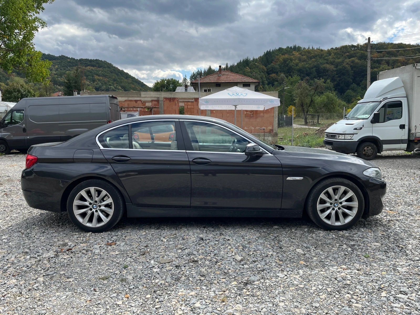BMW 530 530* xDrive* 258k.с.*  - изображение 6