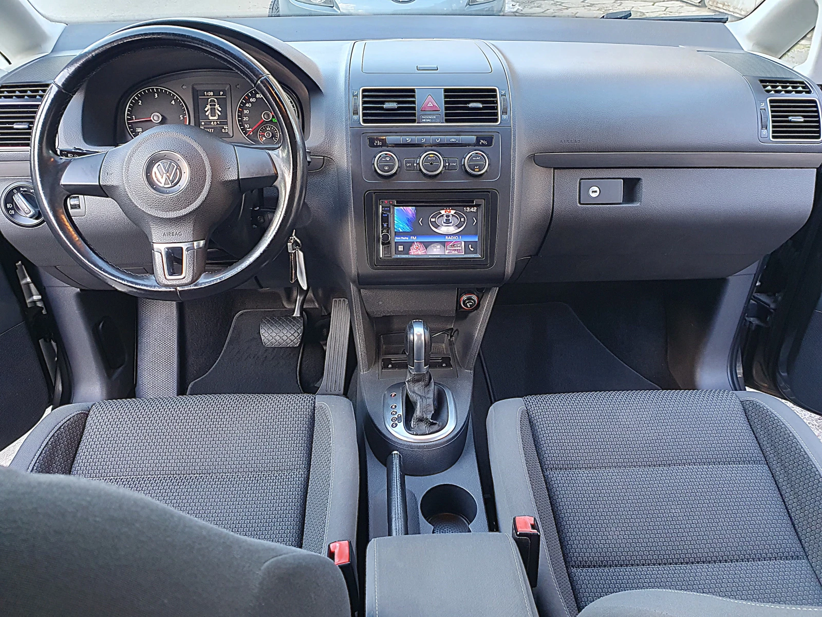 VW Touran 1.6TDI-105k.s. 7 �����! | Mobile.bg � ����������� 14