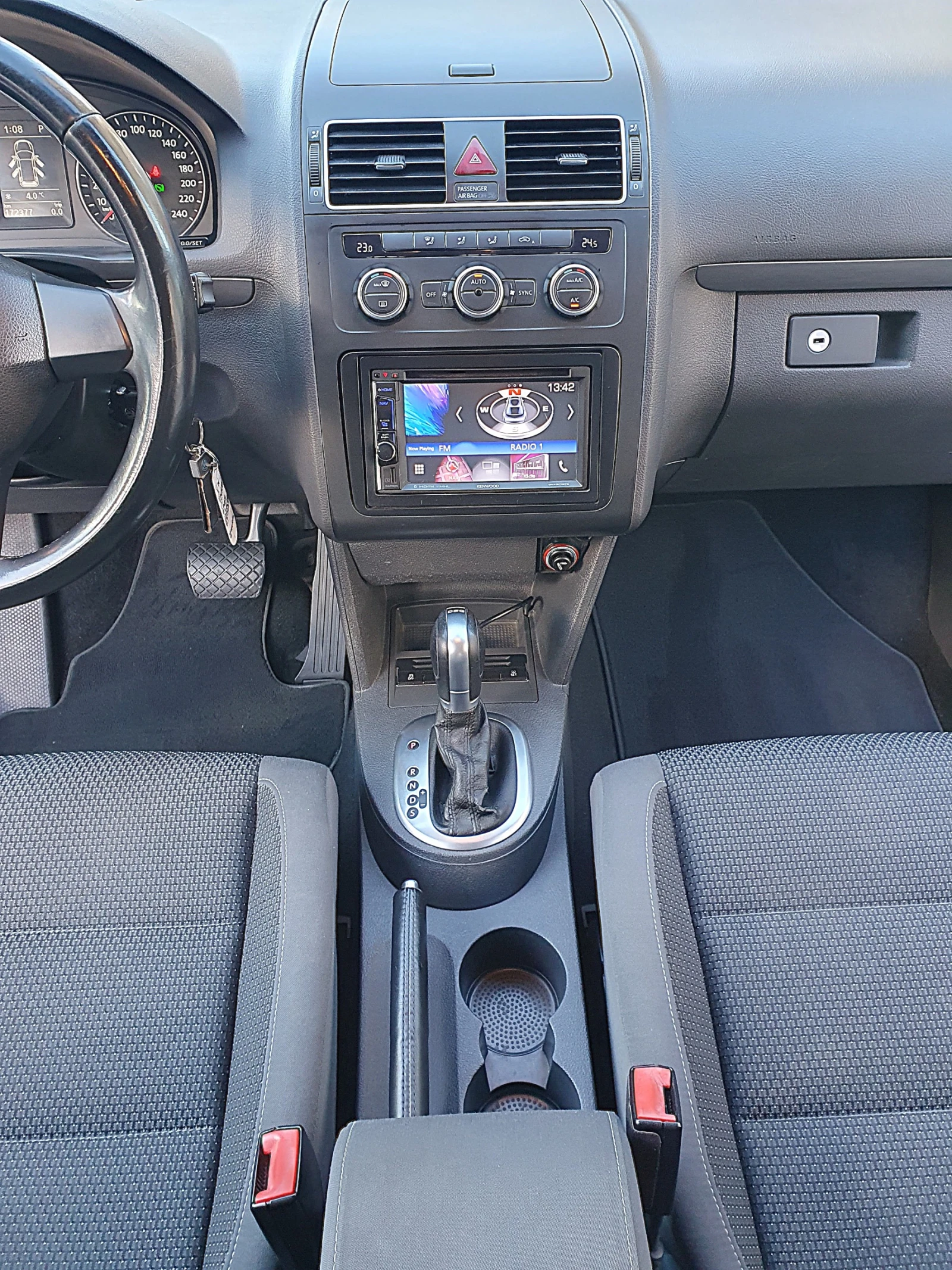 VW Touran 1.6TDI-105k.s. 7 �����! | Mobile.bg � ����������� 15