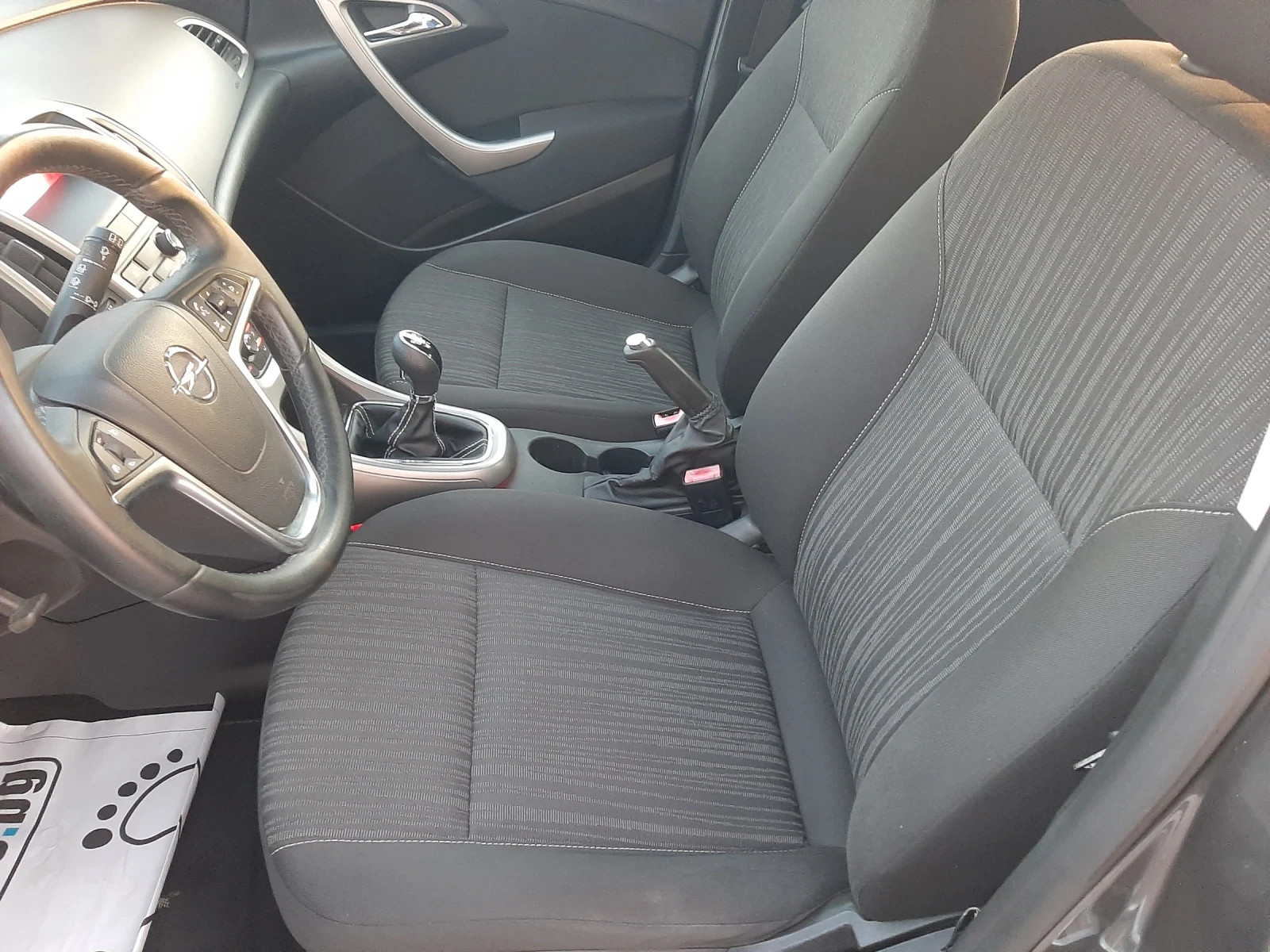 Opel Astra 1.4i 100кс, снимка 10 - Автомобили и джипове - 53816850