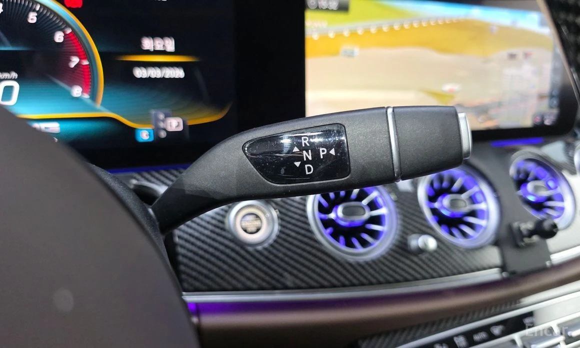 Mercedes-Benz E 300, снимка 9 - Автомобили и джипове - 53835995