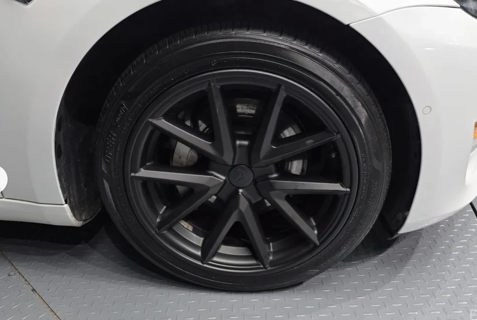 Tesla Model 3 LONG RANGE* DUAL MOTOR* AWD* SMART KEY* SUNROOF* N, снимка 5 - Автомобили и джипове - 54021223