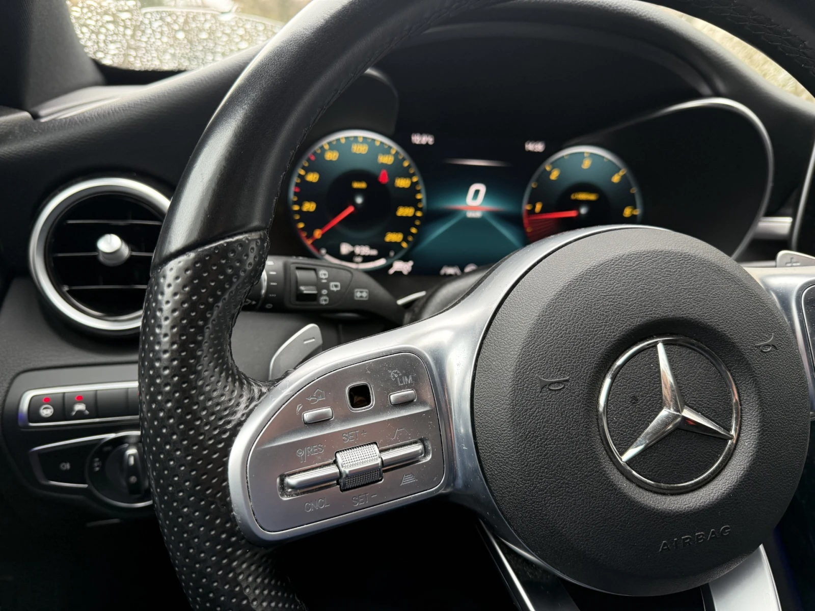 Mercedes-Benz C 200 AMG LINE * оригинална гаранция до Юли 2028, снимка 4 - Автомобили и джипове - 54030408