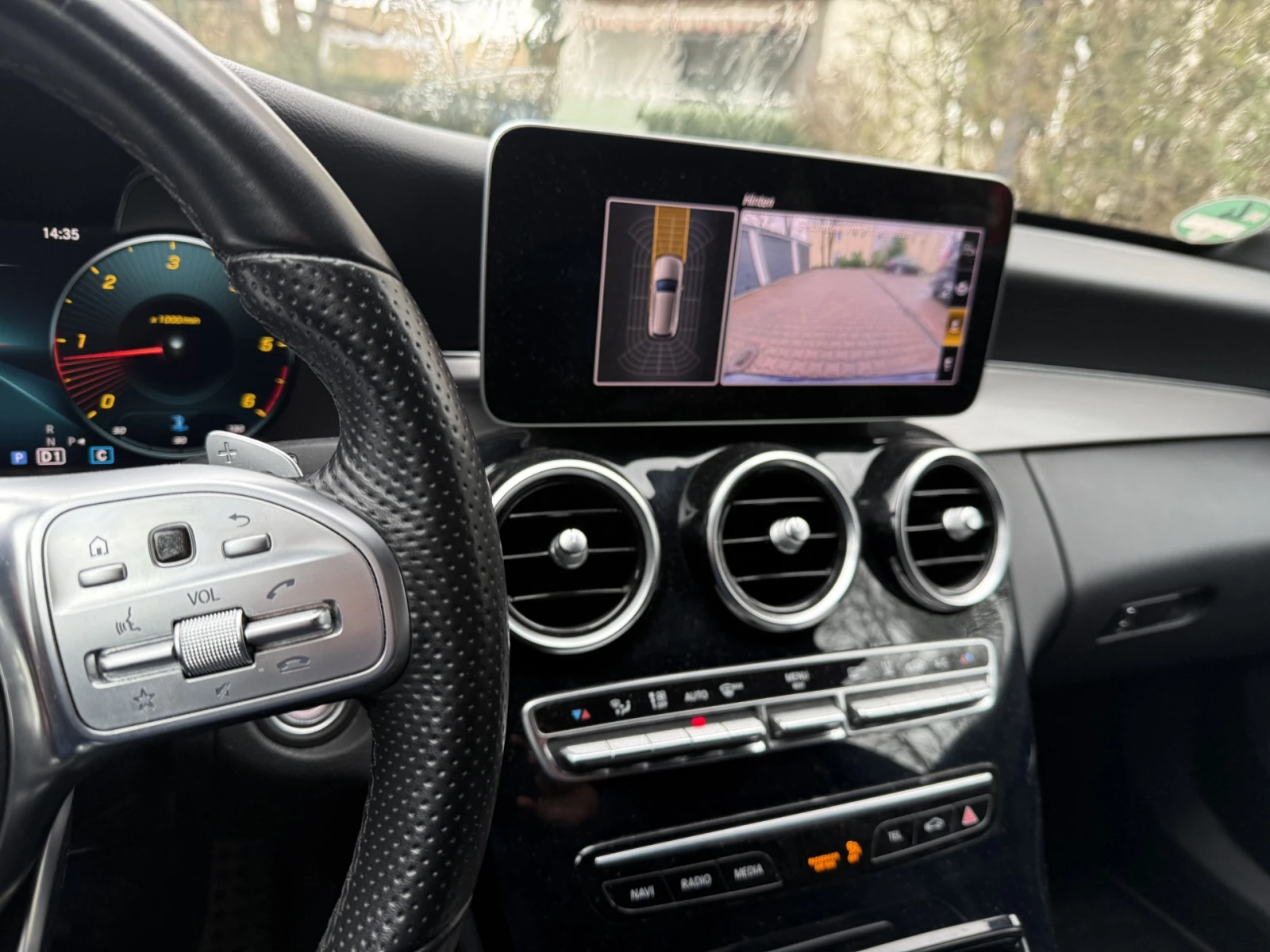 Mercedes-Benz C 200 AMG LINE * оригинална гаранция до Юли 2028, снимка 5 - Автомобили и джипове - 54030408