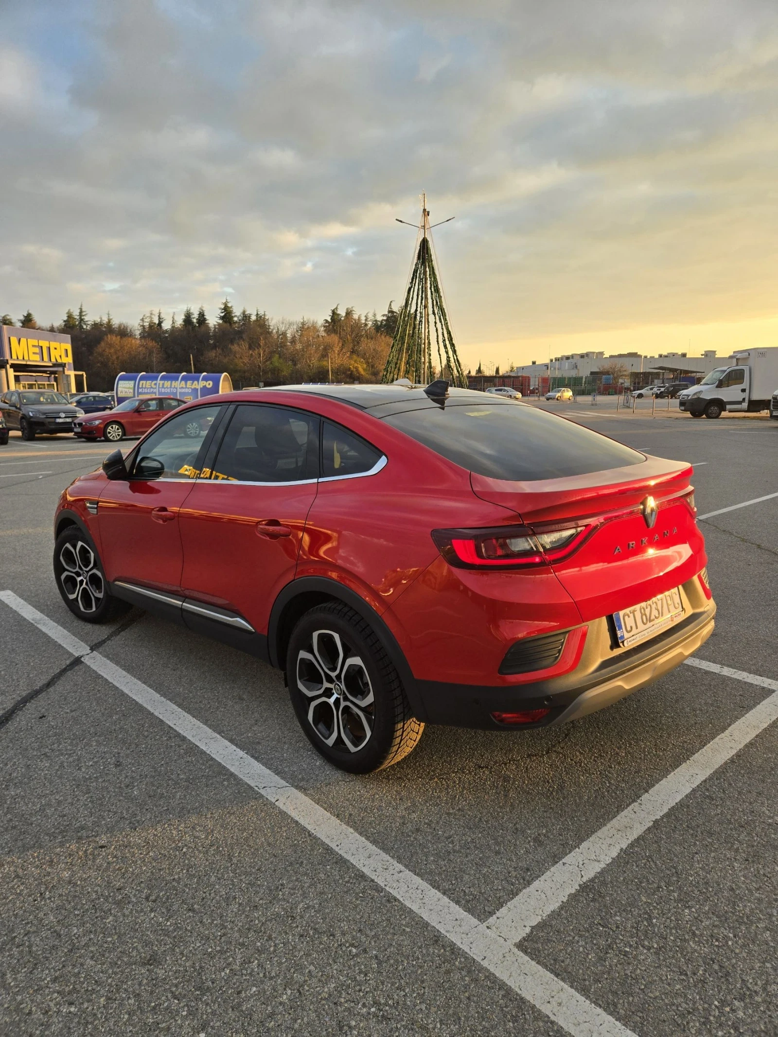 Renault Arkana, снимка 3 - Автомобили и джипове - 54284520