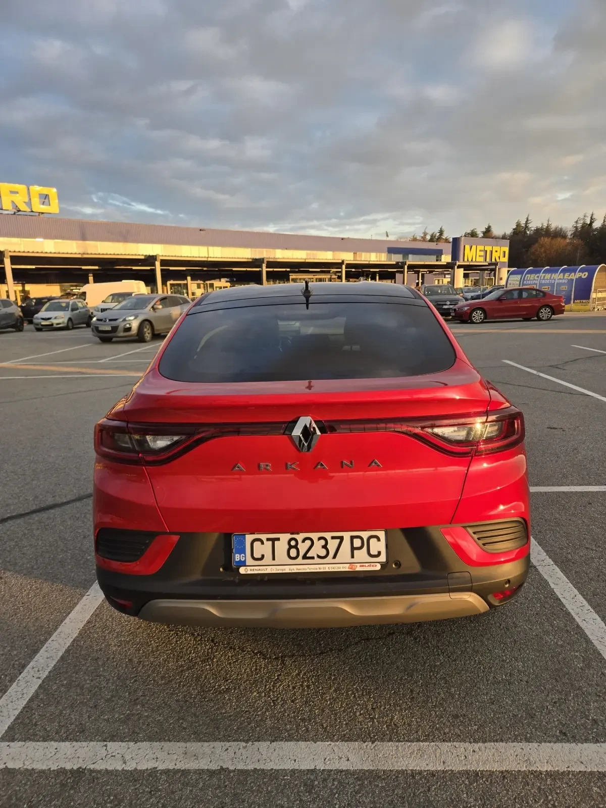 Renault Arkana, снимка 4 - Автомобили и джипове - 54284520