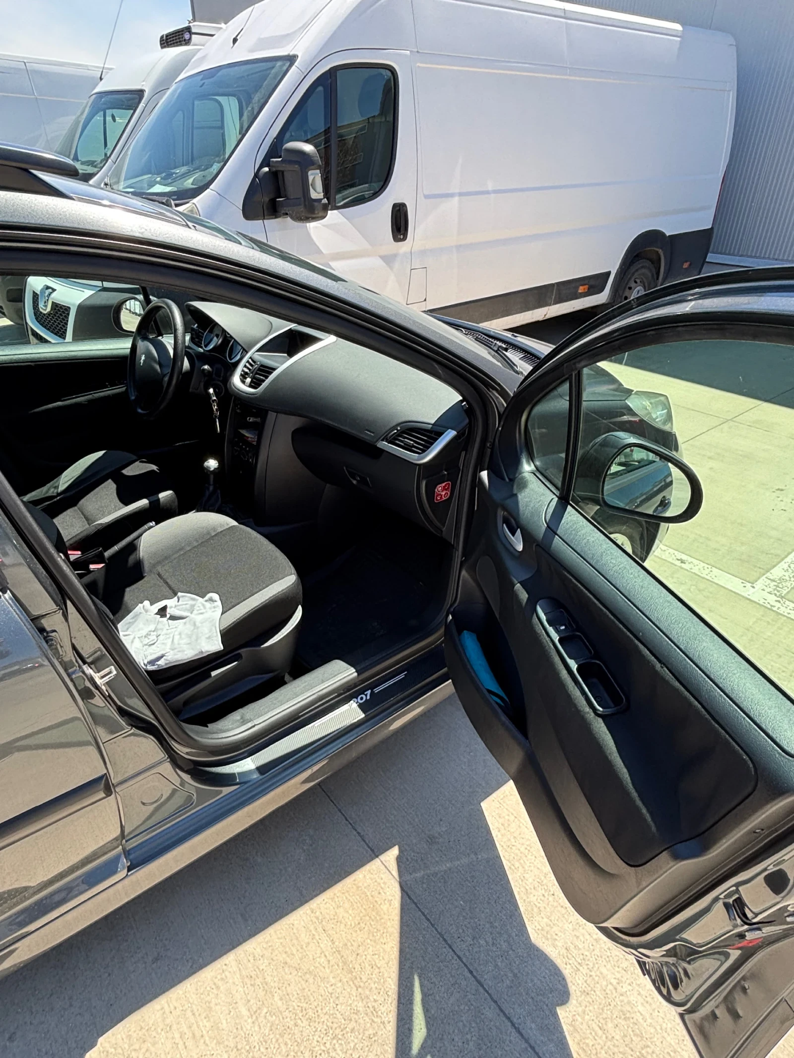 Peugeot 207 1.6 hdi SW, снимка 6 - Автомобили и джипове - 54416212