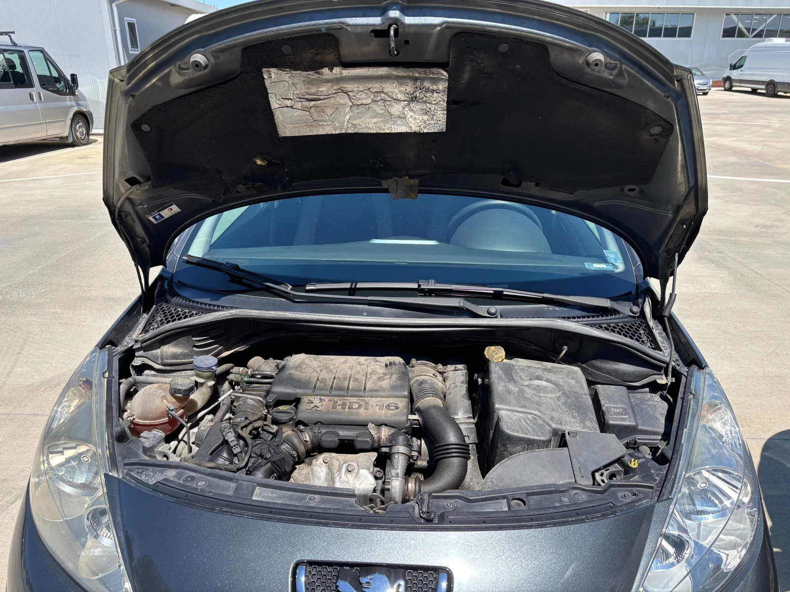 Peugeot 207 1.6 hdi SW, снимка 12 - Автомобили и джипове - 54416212