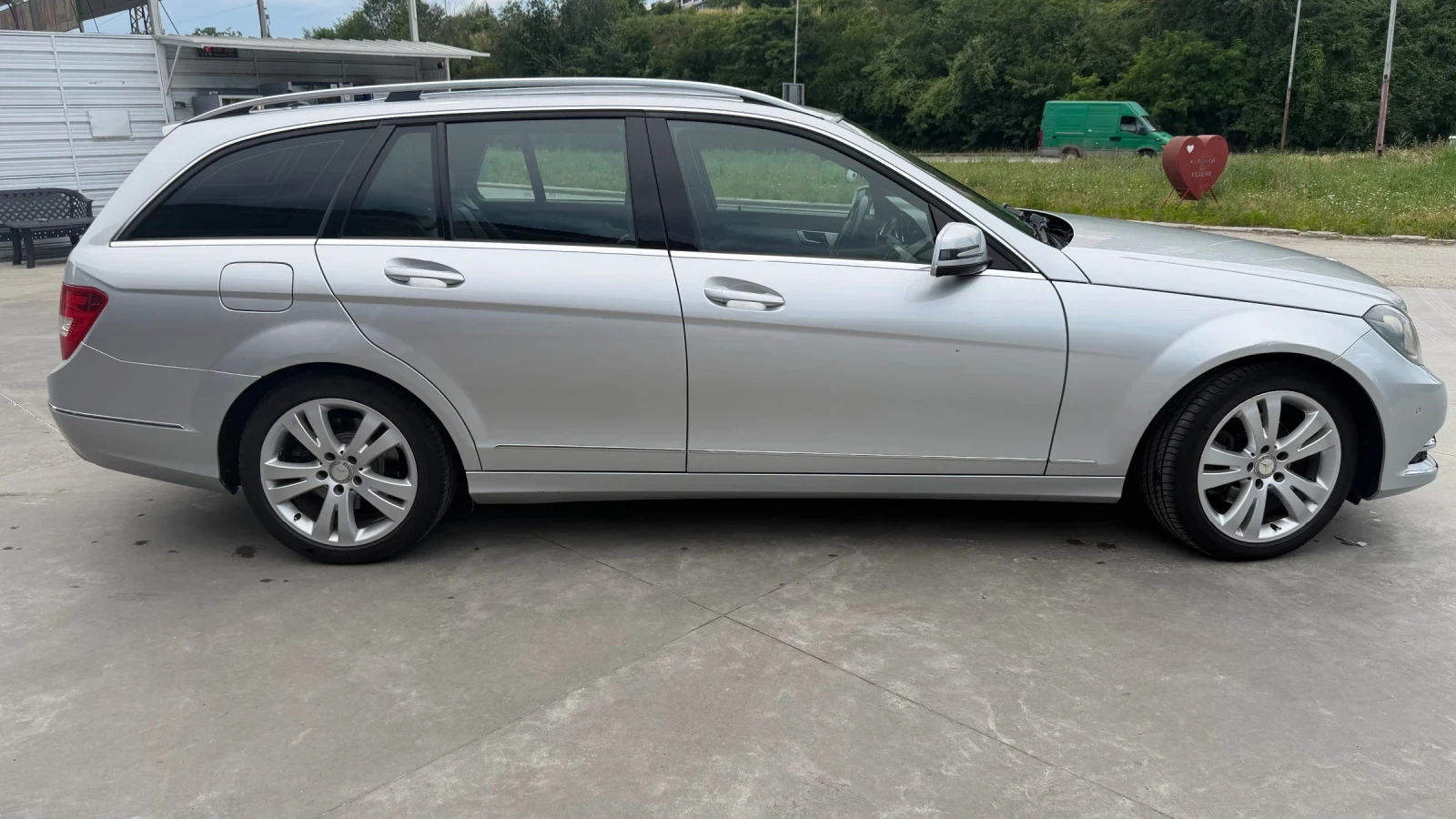 Mercedes-Benz C 220, снимка 3 - Автомобили и джипове - 55078355