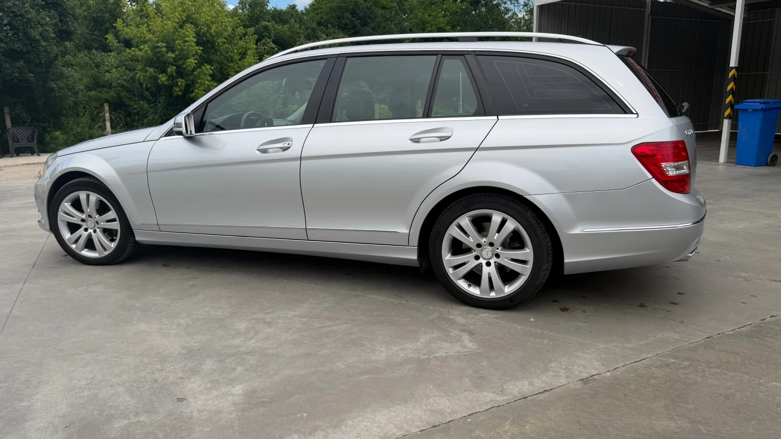 Mercedes-Benz C 220, снимка 5 - Автомобили и джипове - 55078355