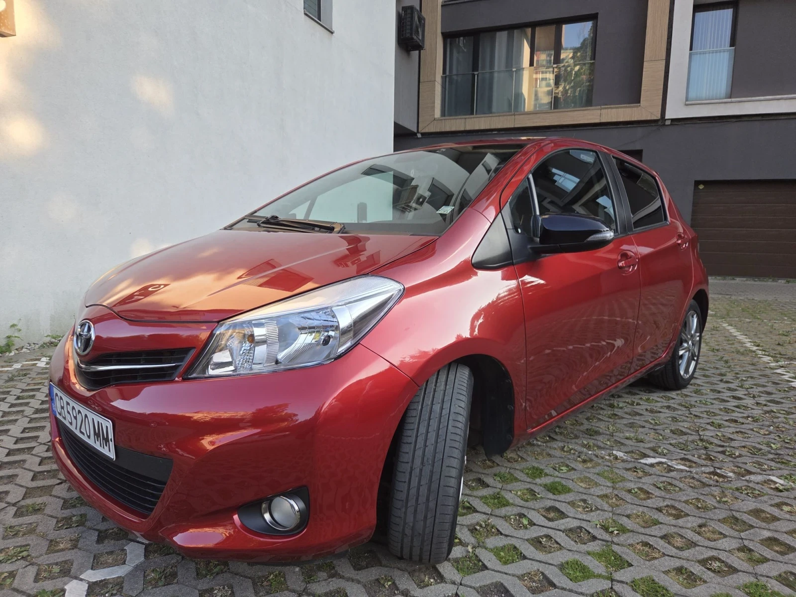Toyota Yaris 2012g.1330куб.101к.с., снимка 4 - Автомобили и джипове - 55492895