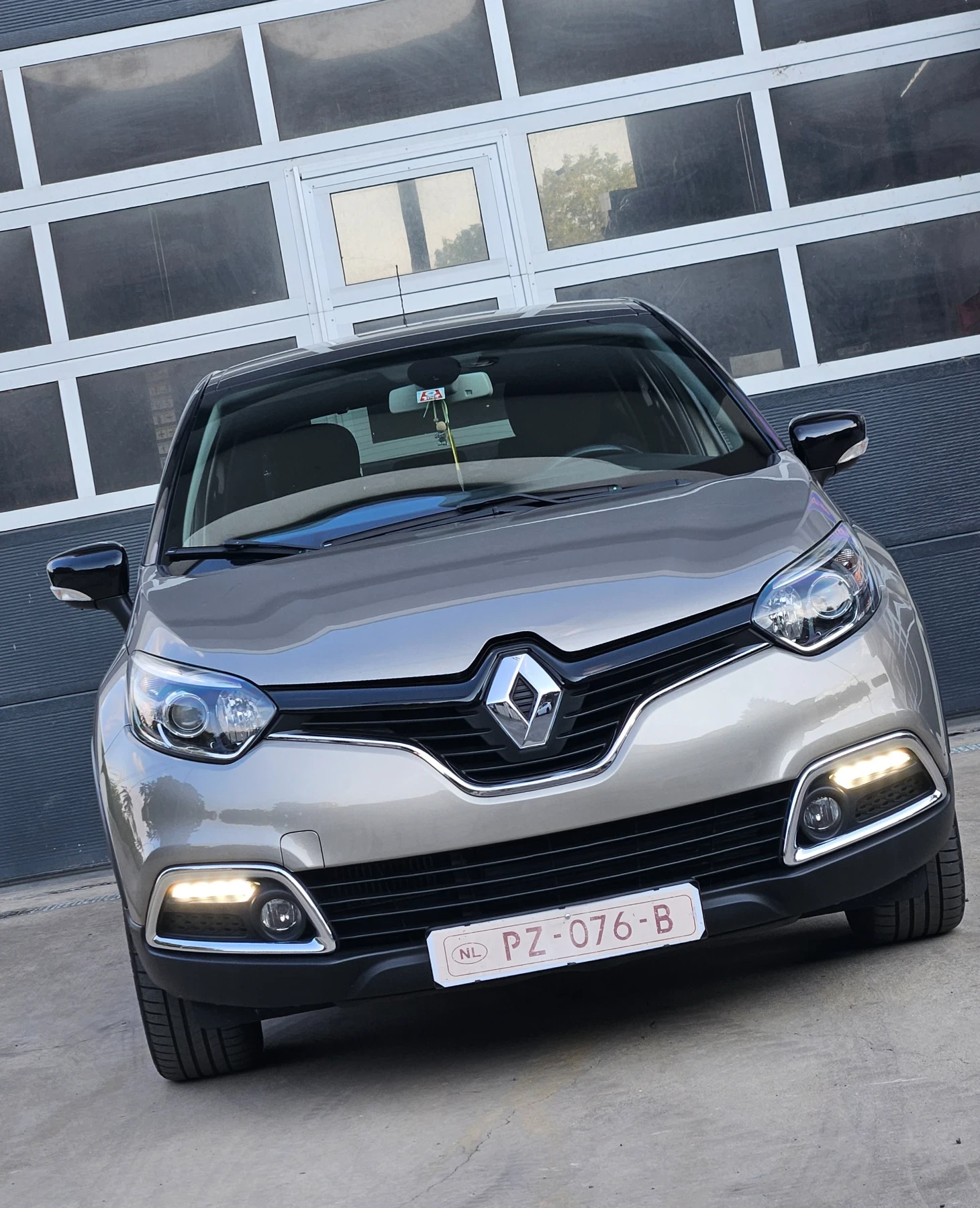Renault Captur 1.2CTE Automatic 2016