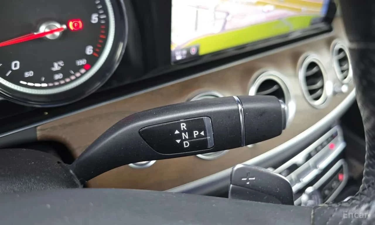 Mercedes-Benz E 220 * E220d 4MATIC Exclusive * ЦЕНА ДО БГ, снимка 9 - Автомобили и джипове - 55629886