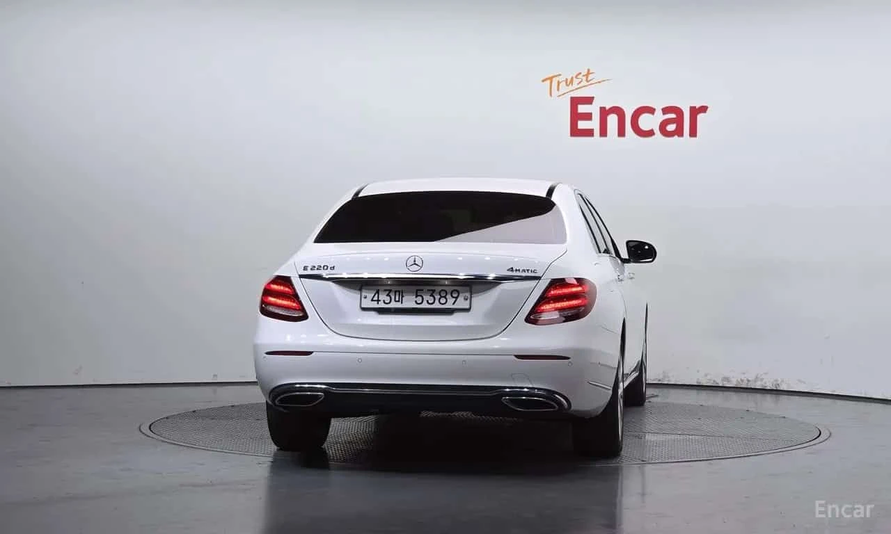 Mercedes-Benz E 220 * E220d 4MATIC Exclusive * ЦЕНА ДО БГ, снимка 4 - Автомобили и джипове - 55629886