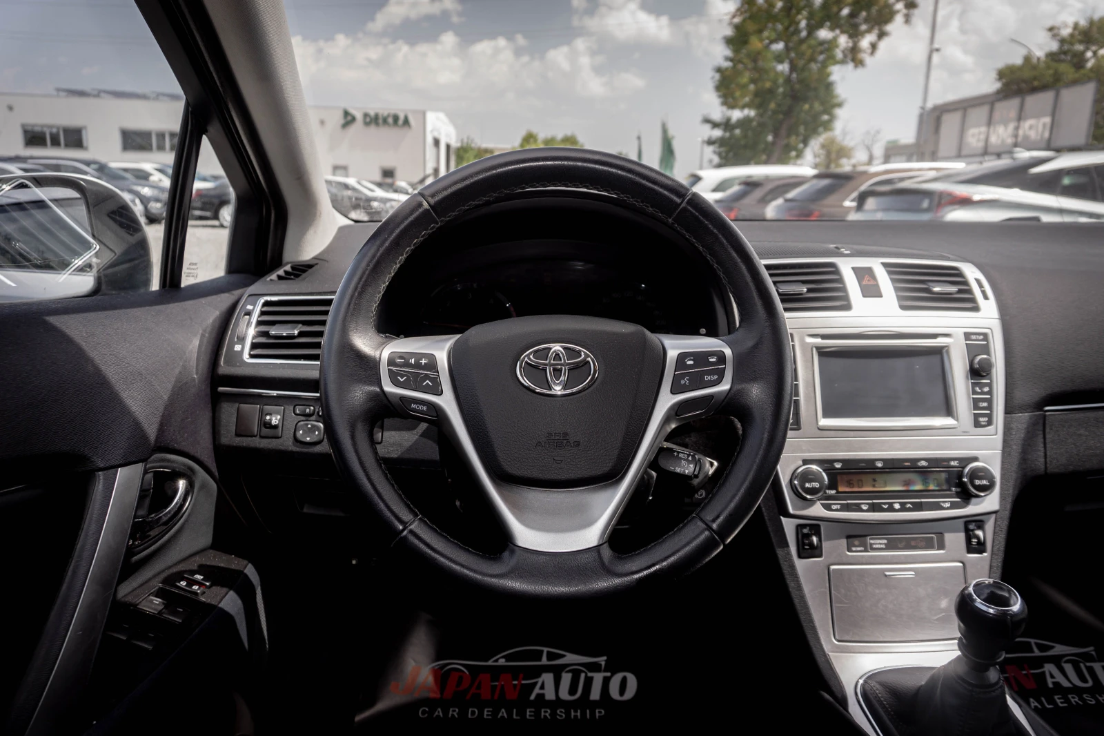 Toyota Avensis 2.0 D-4D ALCANTARA | С ГАРАНЦИЯ!, снимка 9 - Автомобили и джипове - 55800602