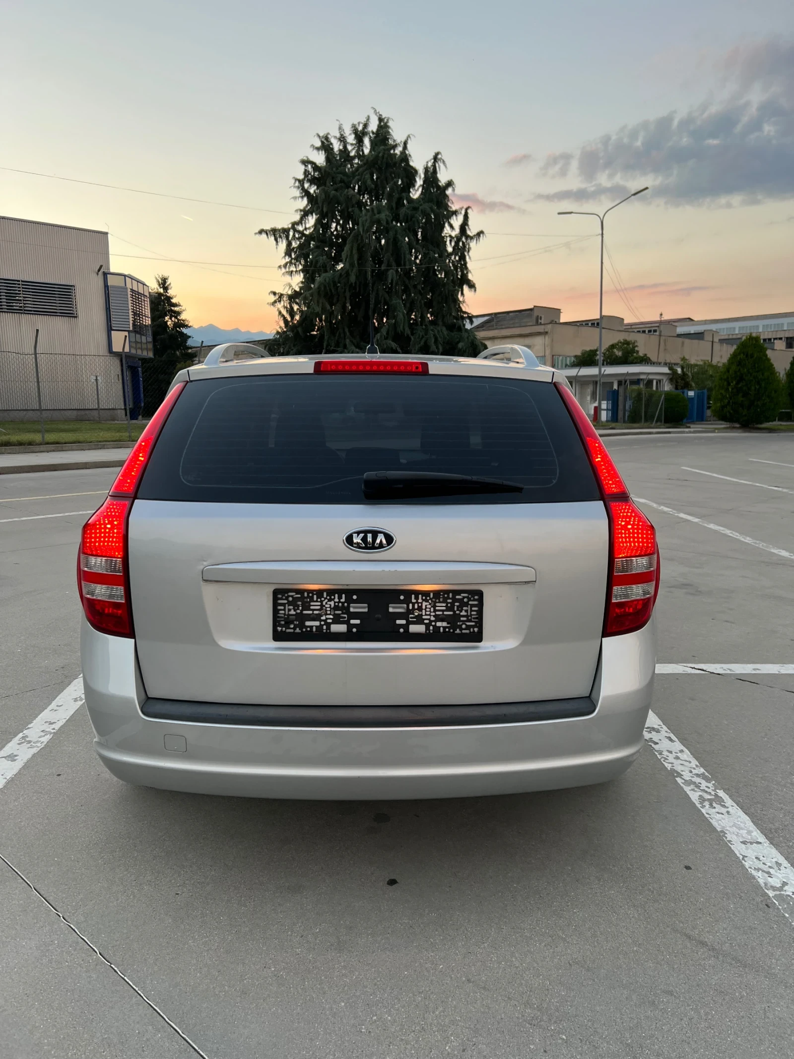 Kia Ceed, снимка 7 - Автомобили и джипове - 55983021