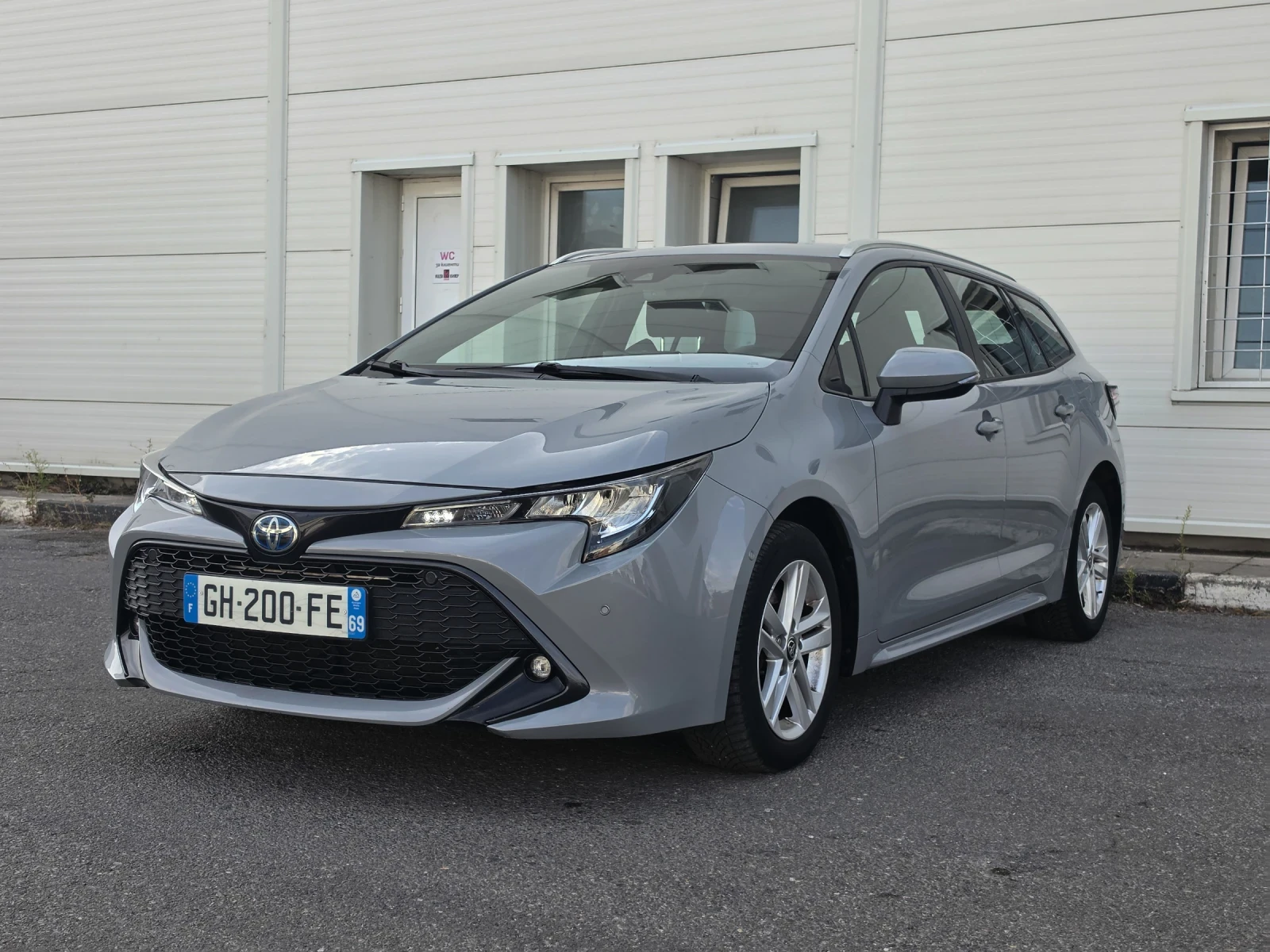 Toyota Corolla 2.0 Hybrid * FACE* , снимка 2 - Автомобили и джипове - 56433041