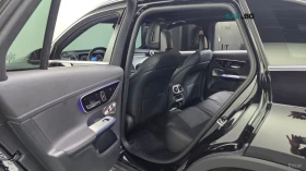 Mercedes-Benz GLC 300 4MATIC* AMG-LINE* DISTRONIC* BURMESTER* 360* ОБДУХ, снимка 11