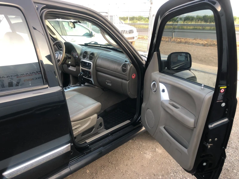 Jeep Cherokee 3.7 LIMITED ГЪРЦИЯ, снимка 13 - Автомобили и джипове - 50635602