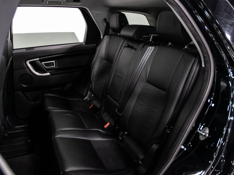 Land Rover Discovery Sport * SE AWD BLIND SPOTS NAVIGATION REAR VIEW CAMERA *, снимка 15 - Автомобили и джипове - 52866530