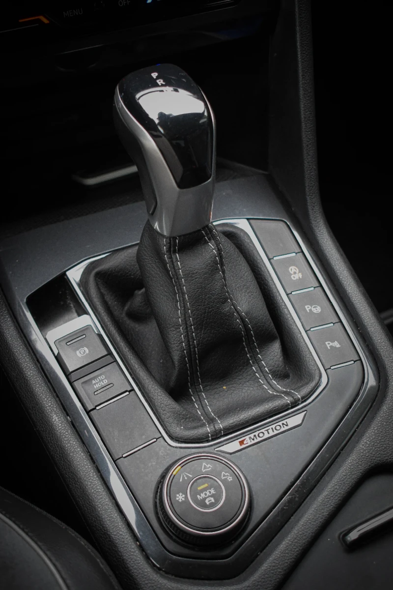VW Tiguan 4 motion * R-line, снимка 13 - Автомобили и джипове - 52886884