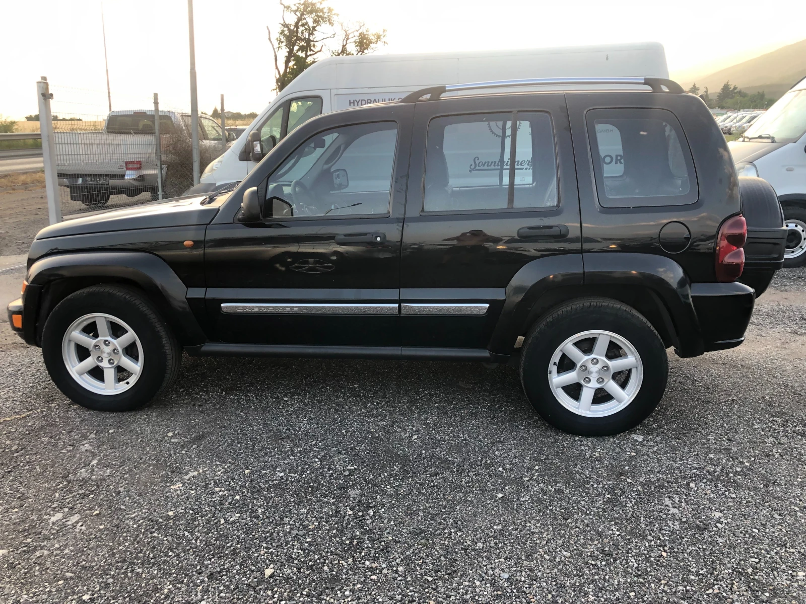 Jeep Cherokee 3.7 LIMITED ГЪРЦИЯ - изображение 7