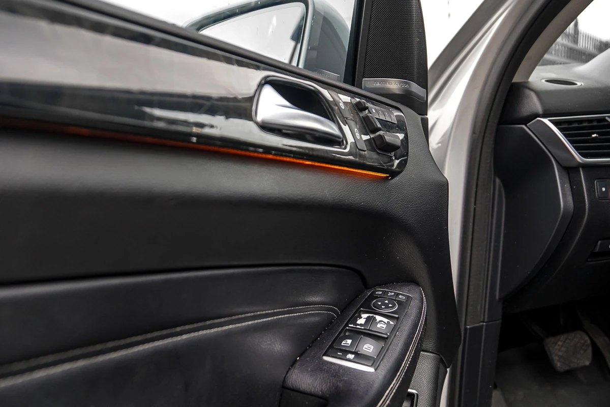 Mercedes-Benz ML 350  - изображение 8