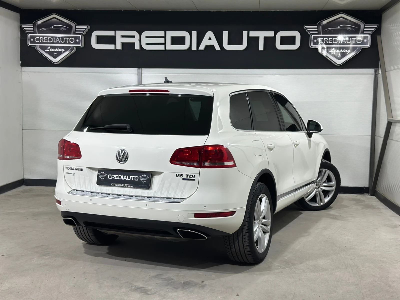 VW Touareg, снимка 6 - Автомобили и джипове - 54737727