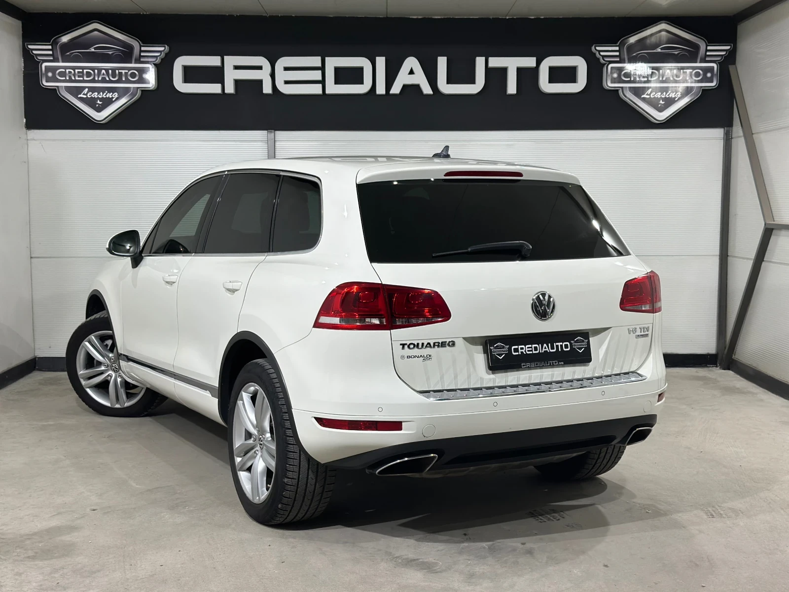 VW Touareg, снимка 4 - Автомобили и джипове - 54737727