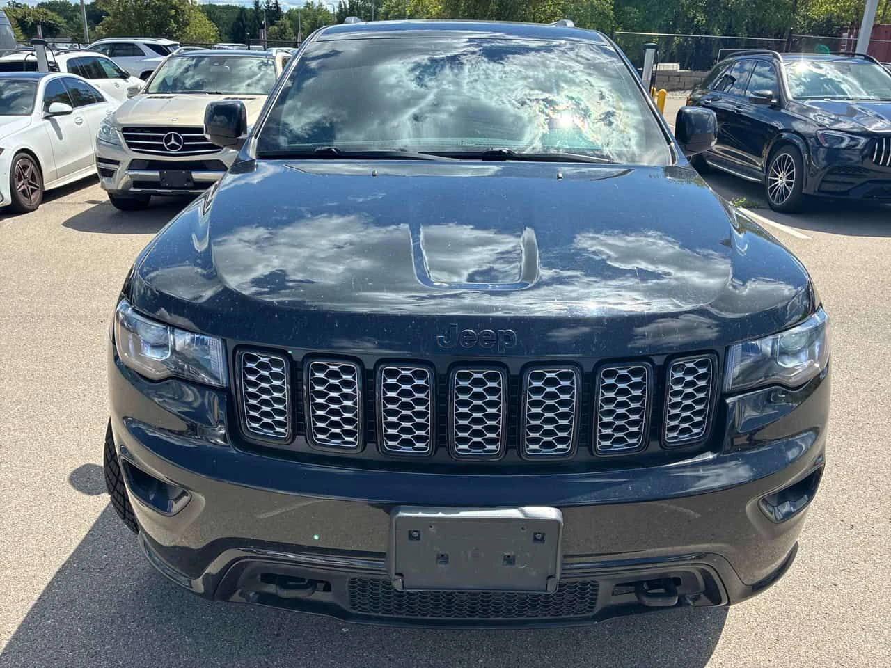 Jeep Grand cherokee Altitude | CARFAX | АВТОФИНАНСИРАНЕ, снимка 2 - Автомобили и джипове - 55729677