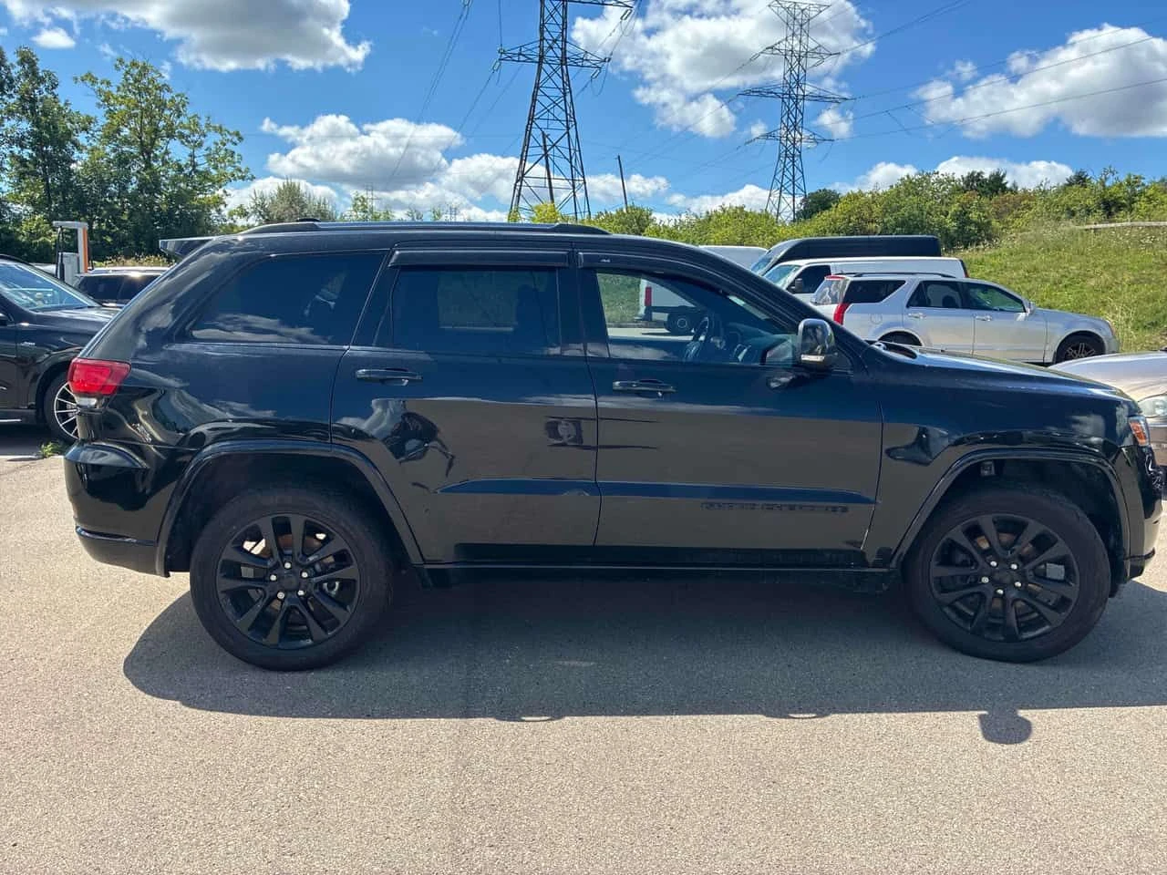 Jeep Grand cherokee Altitude | CARFAX | АВТОФИНАНСИРАНЕ, снимка 4 - Автомобили и джипове - 55729677