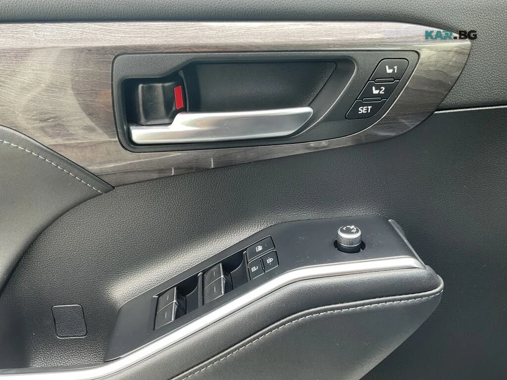 Toyota Highlander PLATINUM* AWD* 360* PANO* ПОДГРЕВ* ОБДУХВАНЕ* JBL*, снимка 11 - Автомобили и джипове - 55989992