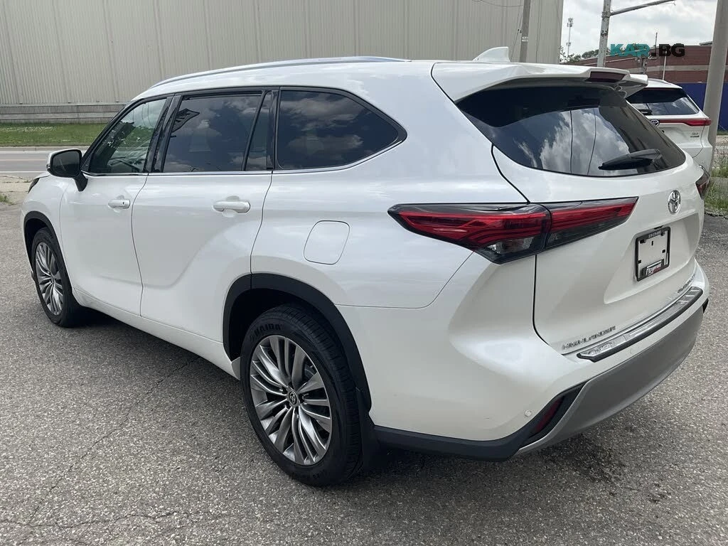 Toyota Highlander PLATINUM* AWD* 360* PANO* ПОДГРЕВ* ОБДУХВАНЕ* JBL*, снимка 4 - Автомобили и джипове - 55989992